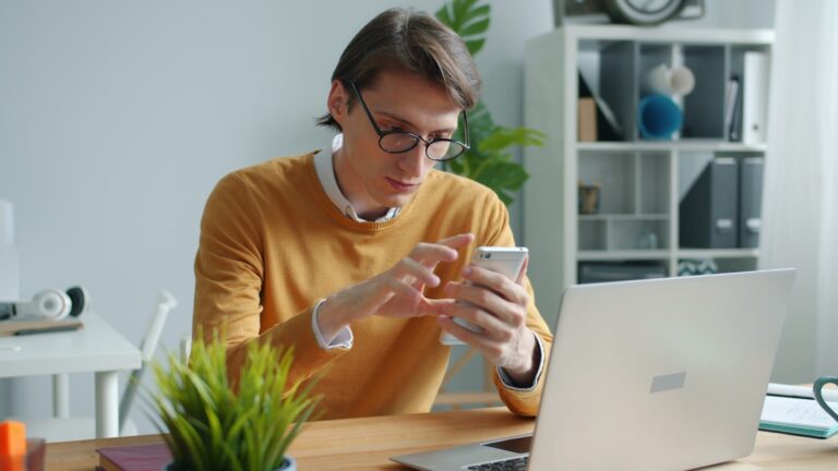 How Shiftaro Simplifies Team Communication